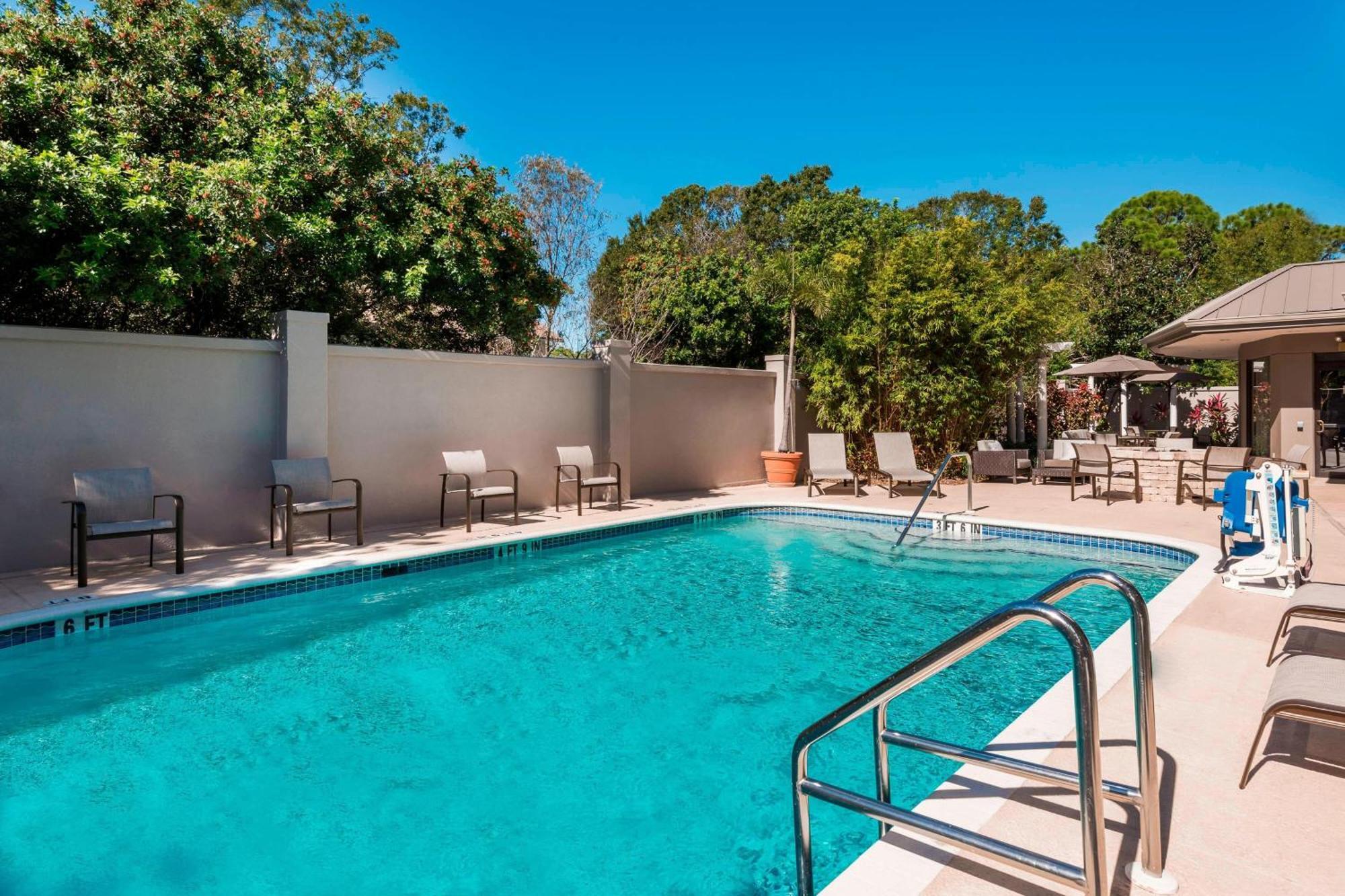 Hotel Courtyard Sarasota Bradenton Airport Exterior foto